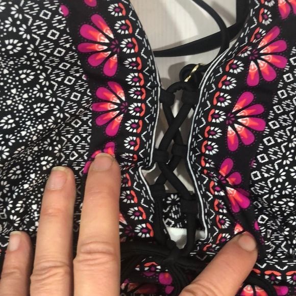 Kona Sol lace up one piece size XS bathing suit - Picture 5 of 9